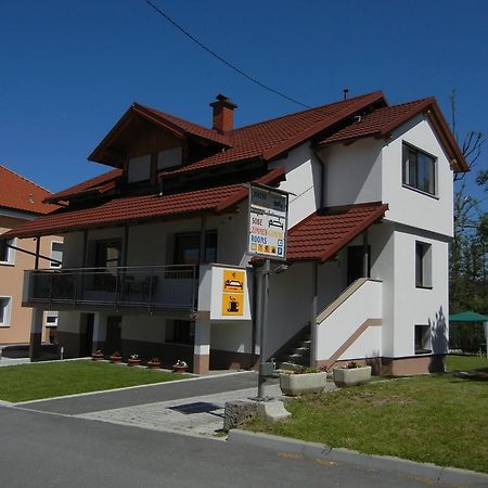 Rooms&Apartment Mira G. Postojna Exterior foto