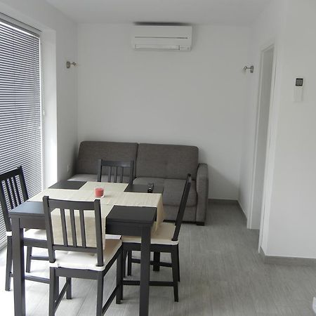Rooms&Apartment Mira G. Postojna Exterior foto