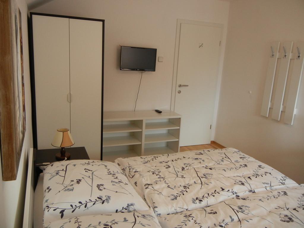 Rooms&Apartment Mira G. Postojna Exterior foto
