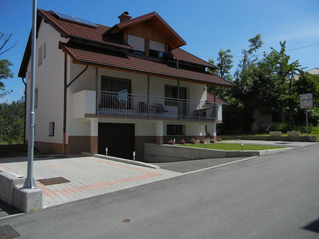 Rooms&Apartment Mira G. Postojna Exterior foto