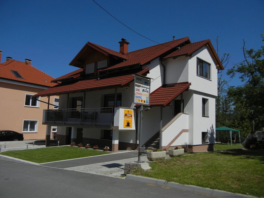 Rooms&Apartment Mira G. Postojna Exterior foto